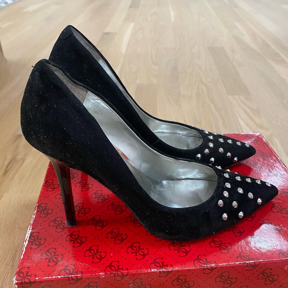 Guess metal stud heels size 6